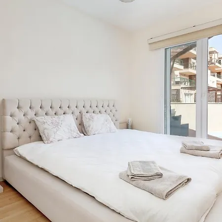 Thalassa Holiday Homes By Holidaykeys Apartament *
