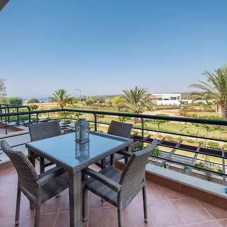Apartament Thalassa Holiday Homes By Holidaykeys Vokolidha