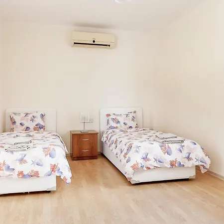 Thalassa Holiday Homes By Holidaykeys Apartament *