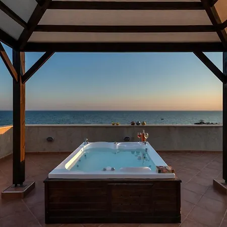 Thalassa Holiday Homes By Holidaykeys דירה Vokolidha